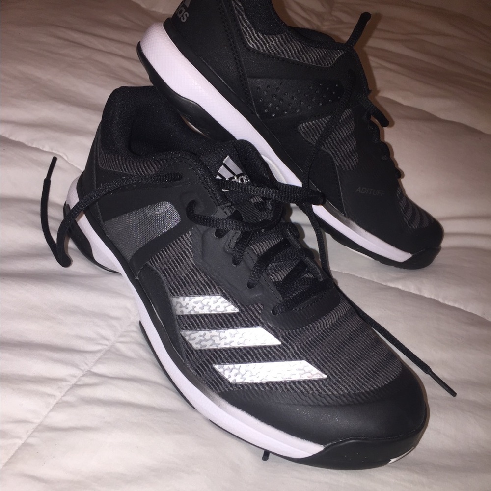 BRAND NEW ADIDAS VOLLEYBALL SHOES🖤
